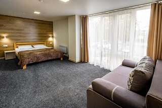 Отель Rooms Hotel Винница Улучшенный двухместный номер с 1 кроватью-2