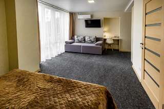 Отель Rooms Hotel Винница Улучшенный двухместный номер с 1 кроватью-3