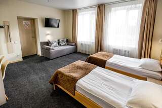 Отель Rooms Hotel Винница Улучшенный двухместный номер с 2 отдельными кроватями-3