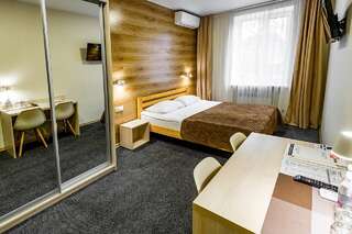 Отель Rooms Hotel Винница Стандартный двухместный номер с 1 кроватью-1