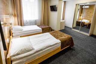 Отель Rooms Hotel Винница Стандартный двухместный номер с 2 отдельными кроватями-2